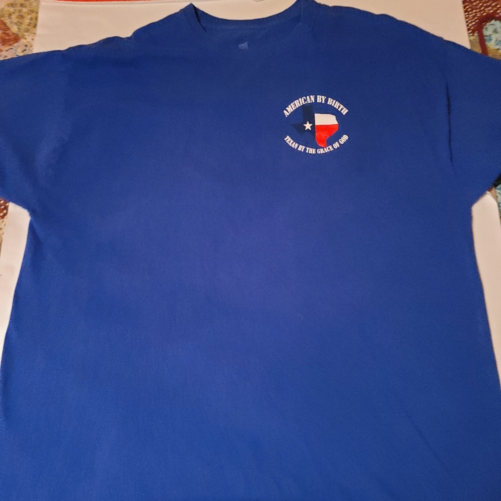 🦇2/$10 Texas tshirt